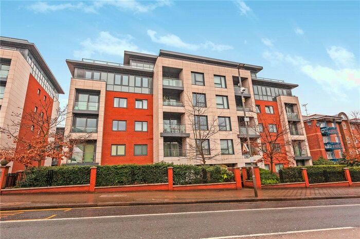 1 Bedroom Flat To Rent In Putney Hill, Putney, SW15