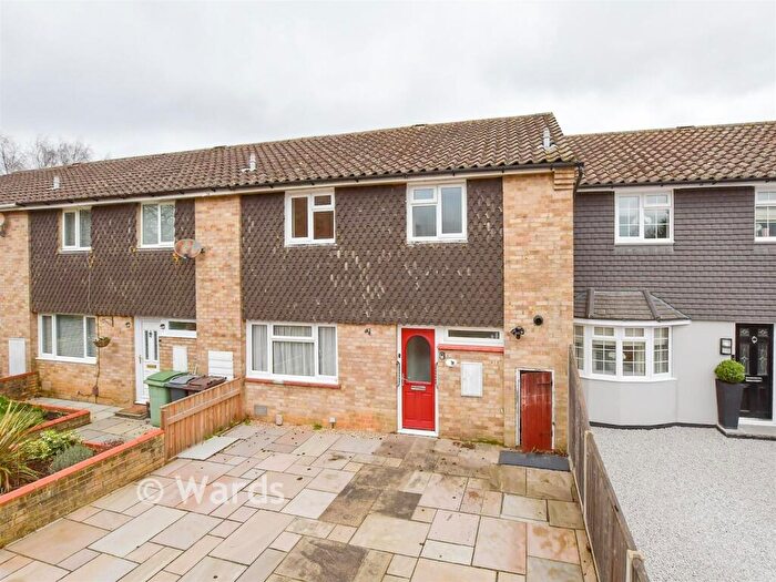 3 Bedroom Terraced House For Sale In Reculver Walk, Maidstone, Kent, ME15