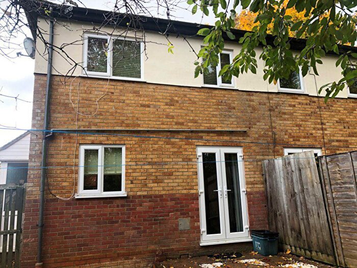 2 Bedroom House To Rent In Winnington Close, Northampton, NN3