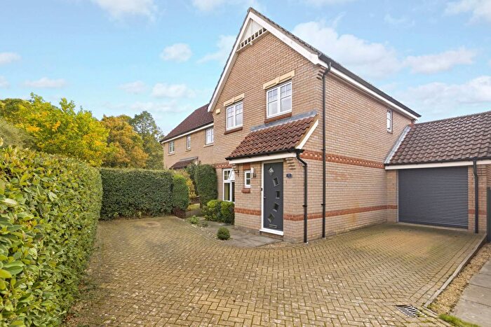 3 Bedroom Detached House For Sale In Lodge Farm Drive, Norwich, NR6