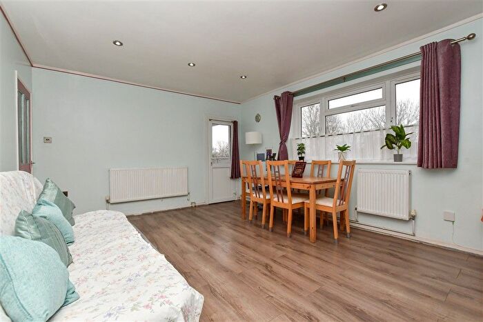 3 Bedroom Flat For Sale In Mill Green, Mitcham Junction, Mitcham, Surrey, CR4