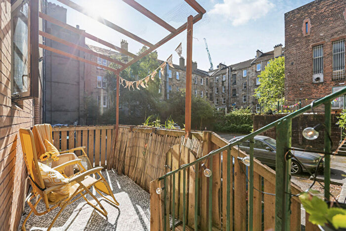2 Bedroom Apartment For Sale In Buccleuch Street, Garnethill, G3
