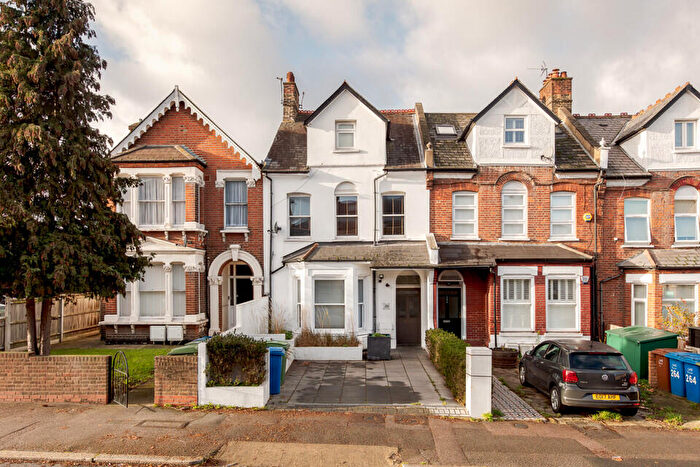 2 Bedroom Flat For Sale In Lordship Lane, East Dulwich, London, SE22