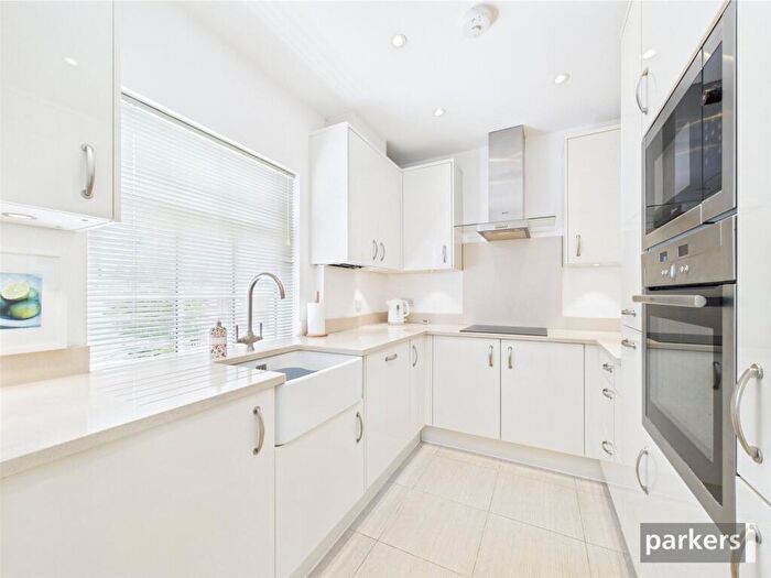 1 Bedroom Apartment For Sale In Bridge Park, Twyford, Reading, Berkshire, RG10