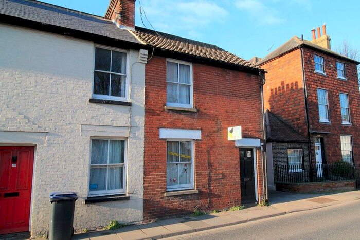 2 Bedroom Property To Rent In North Lane, Canterbury, CT2