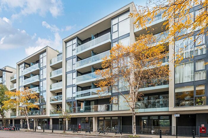 2 Bedroom Flat For Sale In Wenlock Road, Islington, London, N1