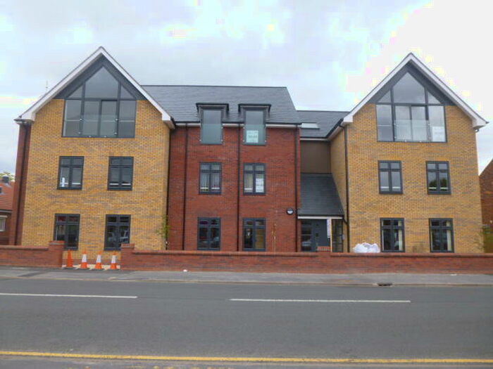 2 Bedroom Flat To Rent In Hull Road, Anlaby, E Yorkshire, HU10