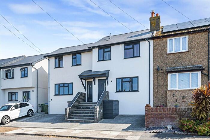 3 Bedroom Terraced House For Sale In Arundel Road, Newhaven, BN9