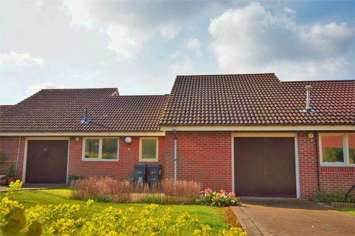 2 Bedroom Bungalow To Rent In Meadow Rise, Bournville, Birmingham, B30