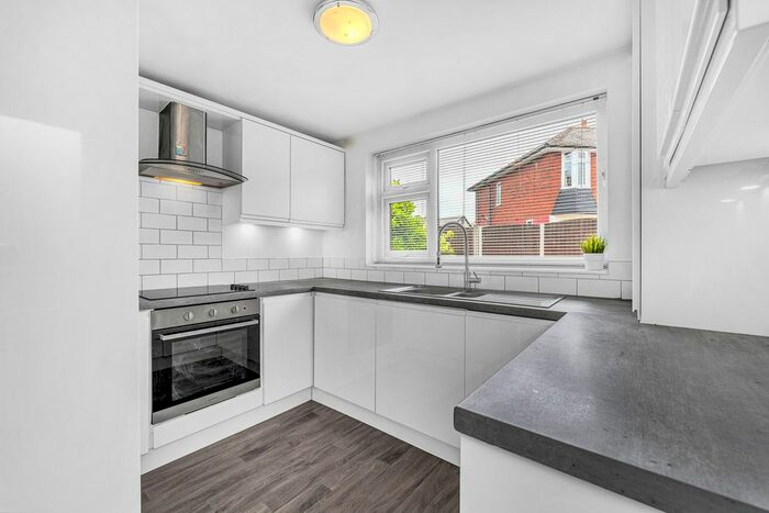 3 Bedroom Semi-Detached House For Sale In Victoria Avenue, Widnes, WA8