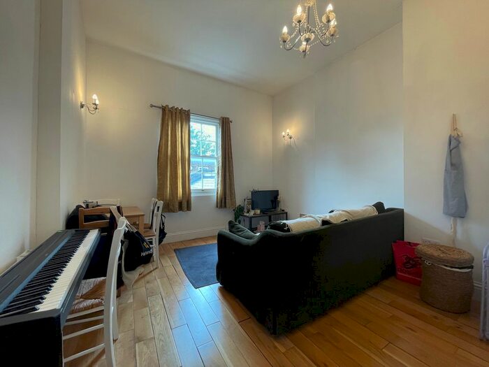 1 Bedroom Flat To Rent In Stroudley Walk, Bromley High Street, Bow, E3