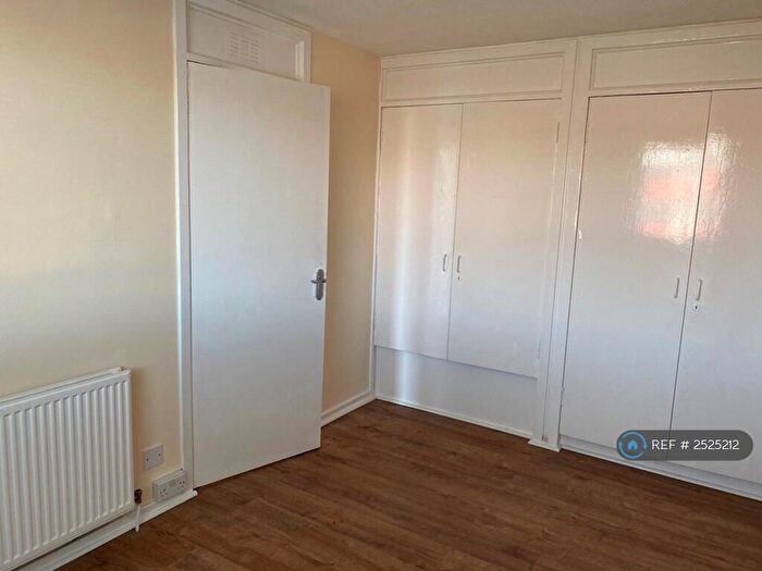 1 Bedroom Flat To Rent In Muirend Court, Bo'ness, EH51