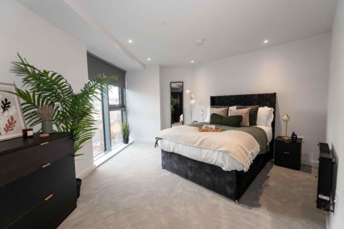 2 Bedroom Flat To Rent In One Park Lane, Heaps Mill, Liverpool, Merseyside, L1