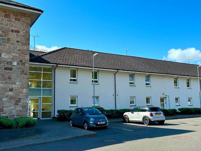 2 Bedroom Flat To Rent In Littlemill Place, Bowling, West Dunbartonshire, G60