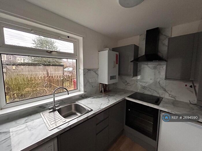 2 Bedroom Flat To Rent In Elliot Terrace, Falkirk, FK2