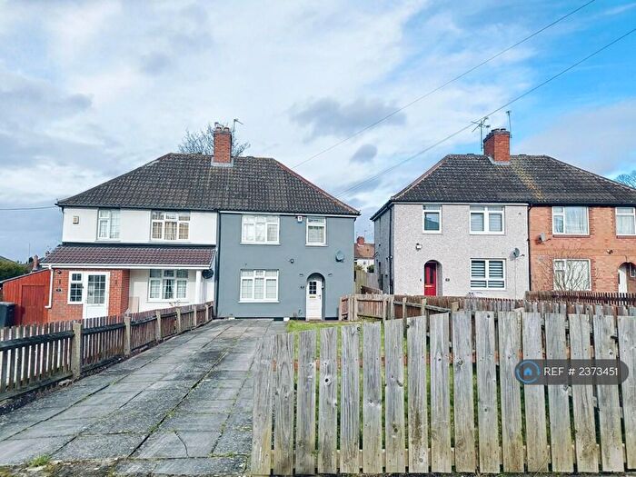3 Bedroom Semi-Detached House To Rent In The Wayne Way, Leicester, LE5