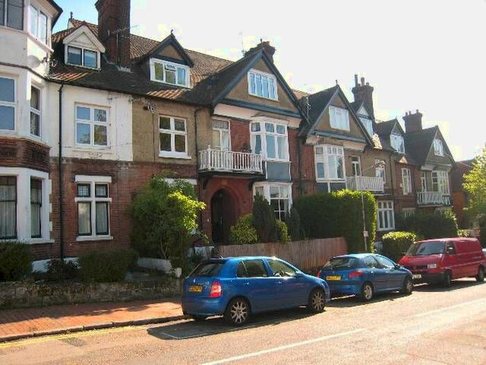 2 Bedroom Flat To Rent In Madeira Park, Tunbridge Wells, TN2