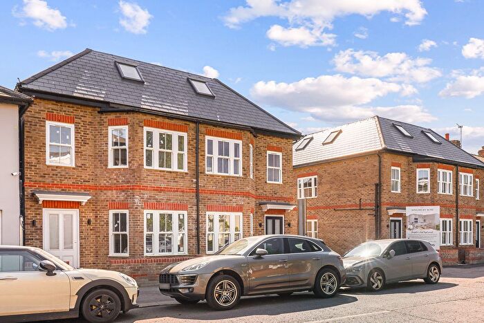 4 Bedroom Semi-Detached House For Sale In Station Road, Hampton, TW12