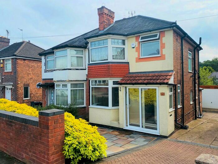 3 Bedroom Semi-Detached House To Rent In Ermington Crescent, Birmingham, B36