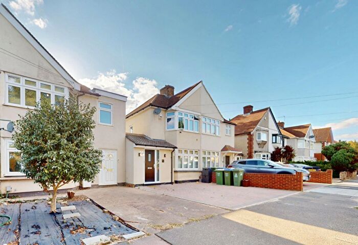 3 Bedroom Semi Detached House For Sale In Wellington Avenue, Sidcup, Kent, DA15