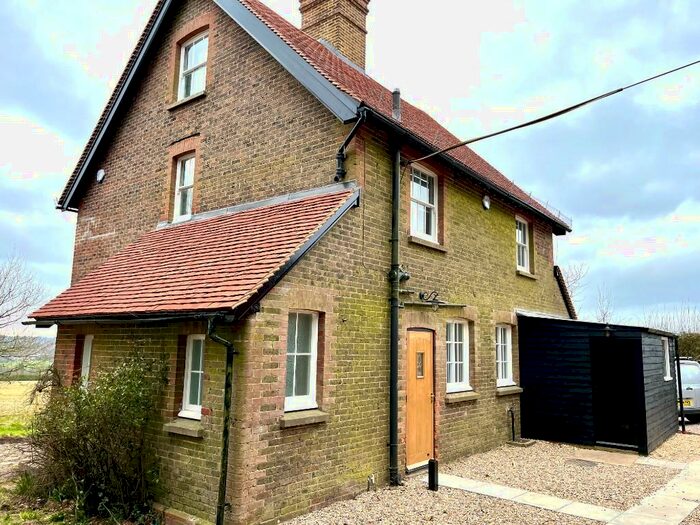 4 Bedroom Detached House To Rent In Higher East Park, RH17