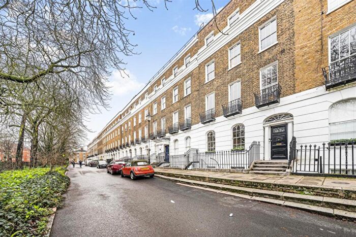2 Bedroom Apartment For Sale In Highbury Park, Islington, N5