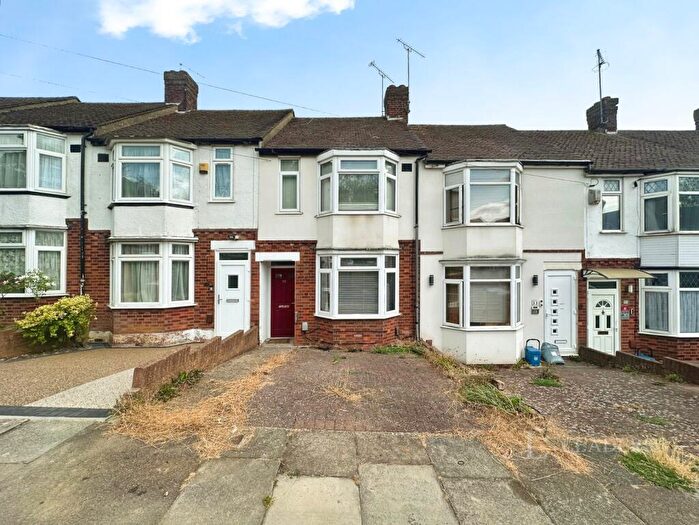 2 Bedroom Terraced House To Rent In Preston Gardens, Luton, Bedfordshire, LU2
