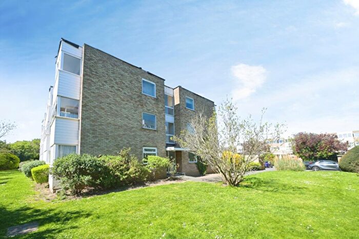 2 Bedroom Flat For Sale In Winston Close, Romford, RM7