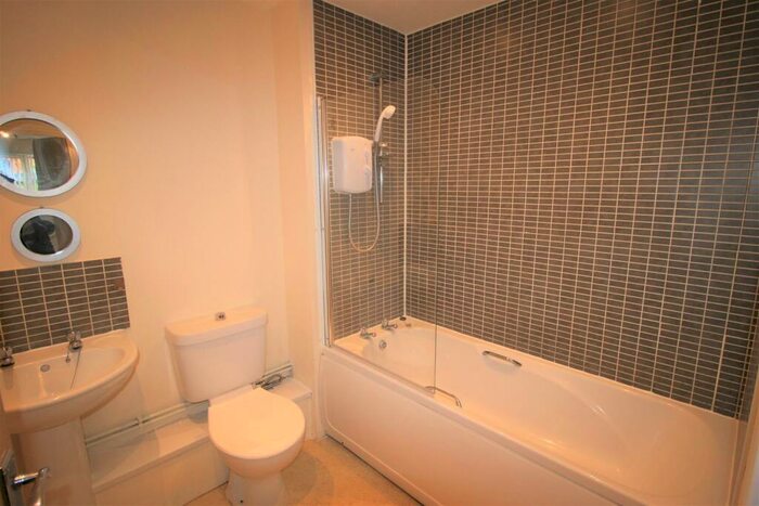 1 Bedroom Flat To Rent In Winforton Close, Redditch, B98