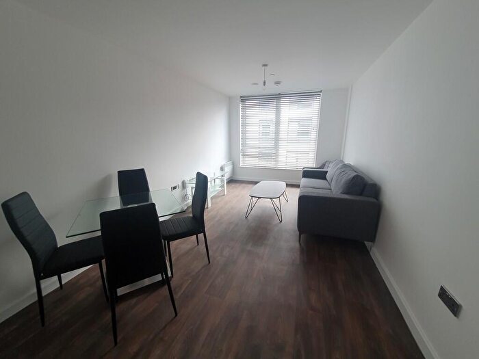 2 Bedroom Apartment To Rent In Moseley Gardens, Moseley Street, Digbeth, B12