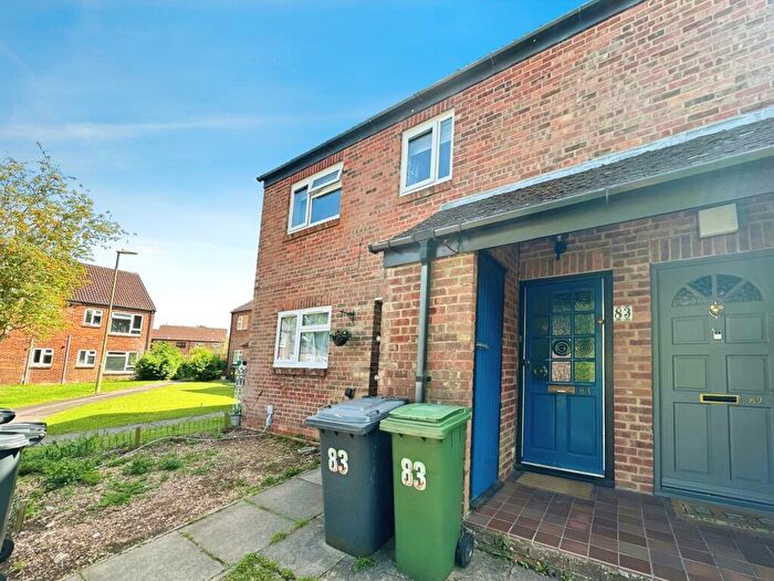 2 Bedroom Flat To Rent In Copland Close, Brighton Hill, Basingstoke, RG22
