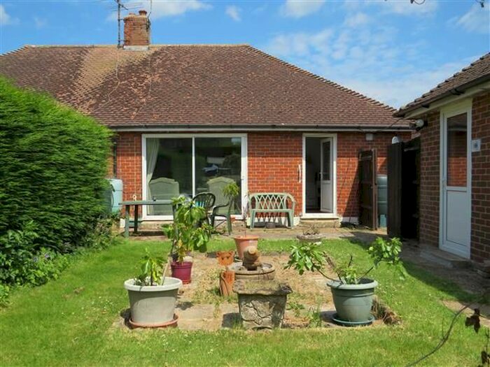 2 Bedroom Bungalow To Rent In Cootes Avenue, Horsham, RH12