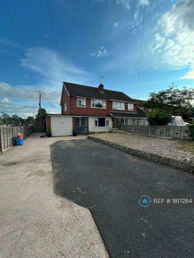 4 Bedroom Semi-Detached House To Rent In Childe Road, Kiddminster, DY14