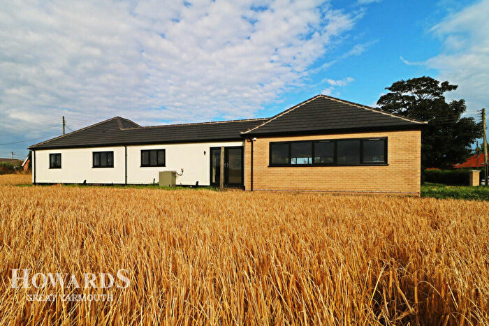 4 Bedroom Detached Bungalow For Sale In California Road, California, NR29