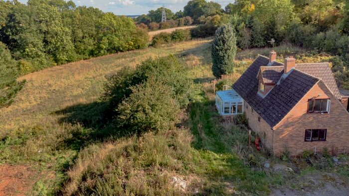 3 Bedroom Detached House For Sale In Seaton Road, Uppingham, Rutland, LE15