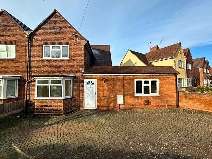 3 Bedroom Semi-Detached House To Rent In Westminster Road, West Bromwich, B71