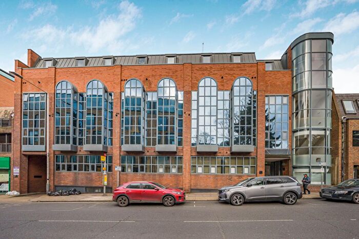 2 Bedroom Flat To Rent In Belmont Road, Uxbridge, UB8