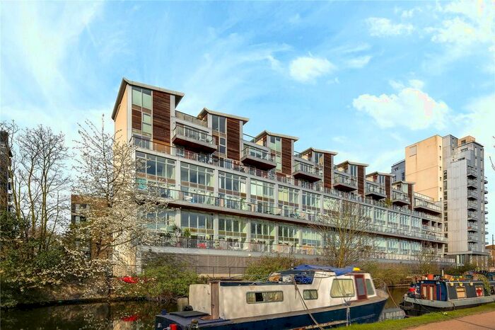 2 Bedroom Flat To Rent In Palmers Road, Bethnal Green, London, E2