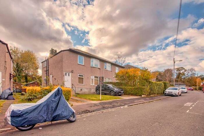 3 Bedroom Flat To Rent In Newcroft Drive, Glasgow, G44
