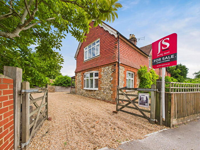 4 Bedroom Semi-Detached House For Sale In Findon Road, Findon, Worthing, BN14