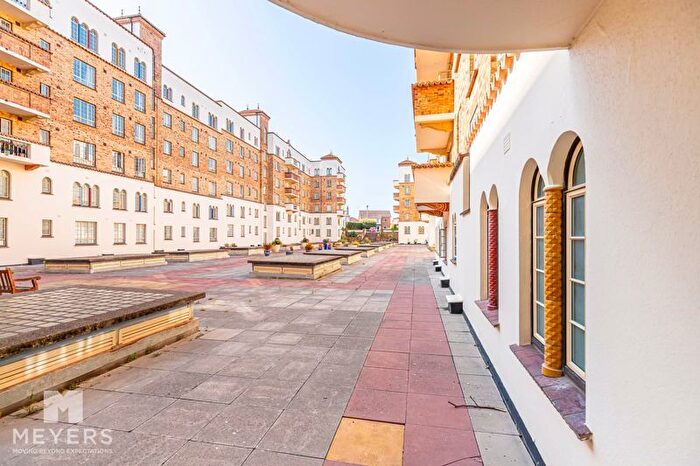 1 Bedroom Flat To Rent In Sea Road, Bournemouth, BH5
