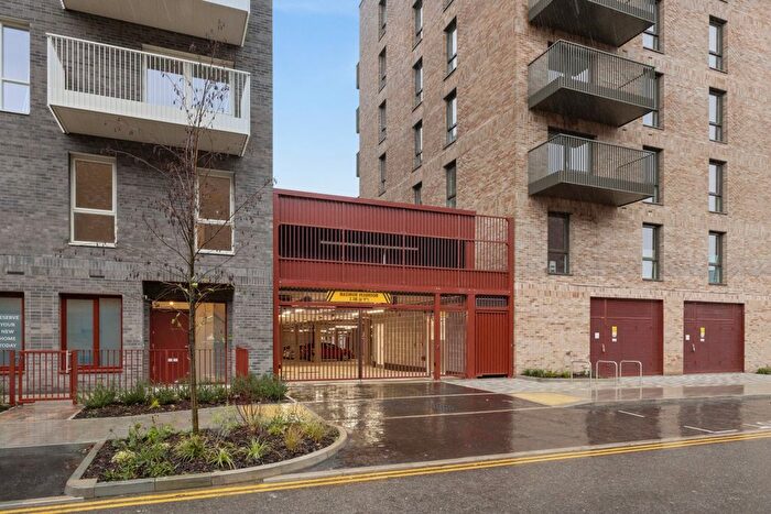 1 Bedroom Flat To Rent In Calotype Lane, Harrow, HA1