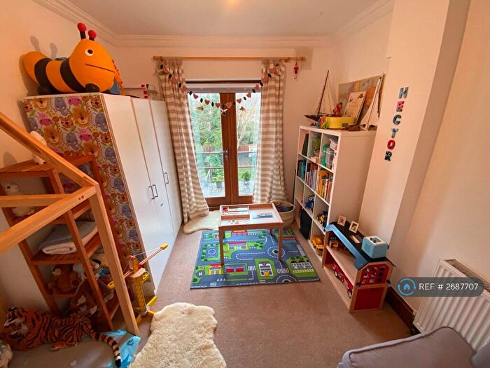 2 Bedroom Flat To Rent In Cecile Park, London, N8