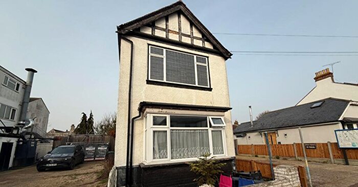 1 Bedroom Apartment For Sale In A Lord Roberts Avenue, Leigh-on-Sea, Essex, SS9