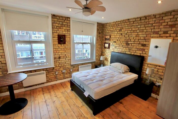 Studio To Rent In Goswell Road, London, EC1V