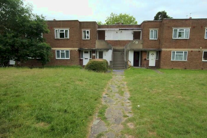 2 Bedroom Flat To Rent In South Gardens, The Avenue, Wembley, HA9