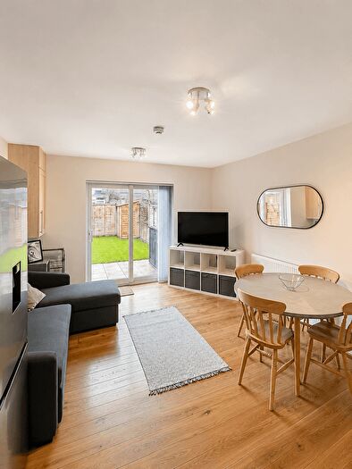 1 Bedroom Flat To Rent In - Tower Hamlets Road, Forest Gate, E7