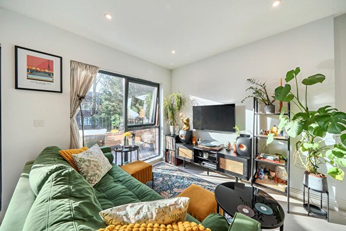 1 Bedroom Flat For Sale In Rushden Close, London, SE19