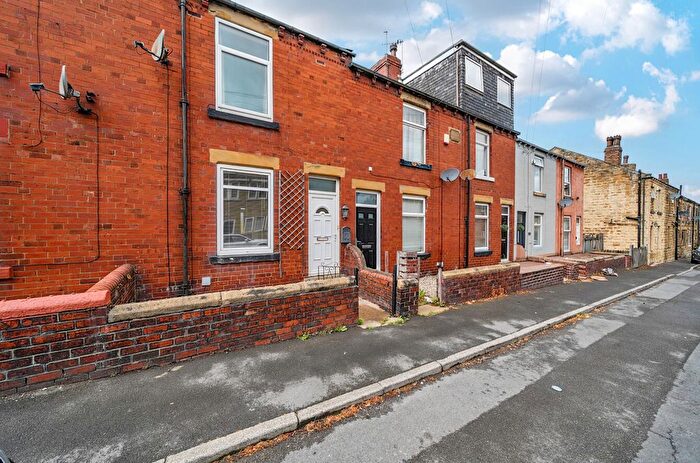 2 Bedroom Terraced House For Sale In Beech Street, Tingley, Wakefield, WF3
