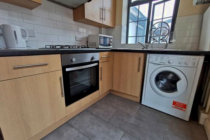 3 Bedroom Flat To Rent In Grafton Place, London, NW1